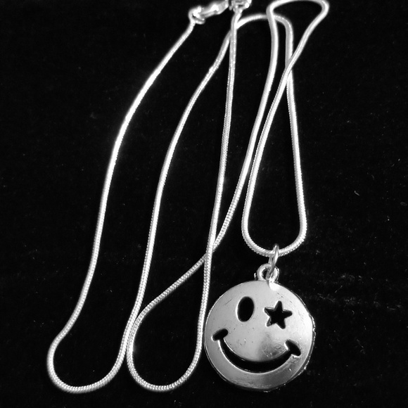 1\2 Starstuck Emoji .925 Sterling Silver Chain - Picture 2 of 3